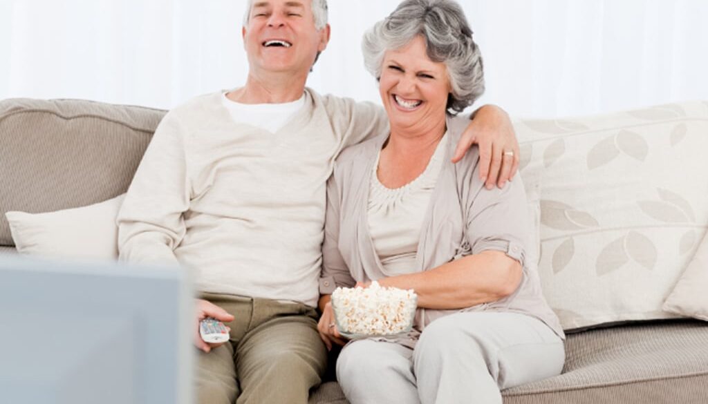 Enabling-Independence-The-Advantages-of-Big-Button-TV-Remotes-for-Older-Adults-SMPLTEC
